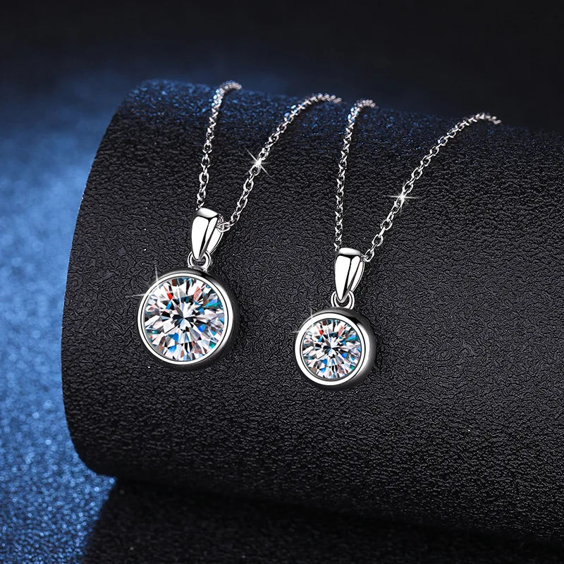Elegant Moissanite Pendant Necklace™